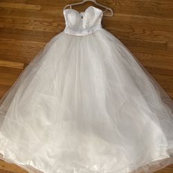 Hebeos Wedding Dress size M