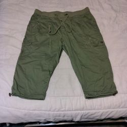 Women's Terra & Sky Cargo Capris Mid Shorts 