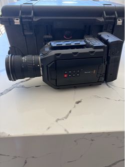 Blackmagic Ursa Mini 4.6k EF