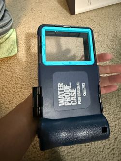 iPhone underwater camera case