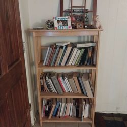 Bookshelf 