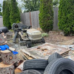 lawn tractor 