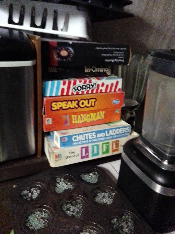 Board Games & Family Party Card Games