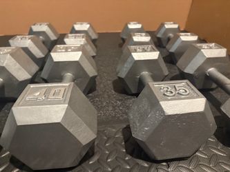 Set of Hex Cast Iron Dumbbells ( heavy) 40#, 35#, 30# and 25 #   In total: 260 pounds.