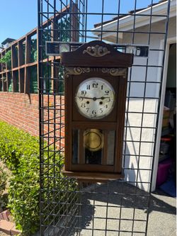 Vintage Wall Clock working
