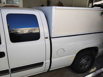 2003 CHEVY king cap pickup truck