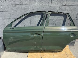2018 - 2024 AUDI Q5 Right Passenger Front & Rear DOORS