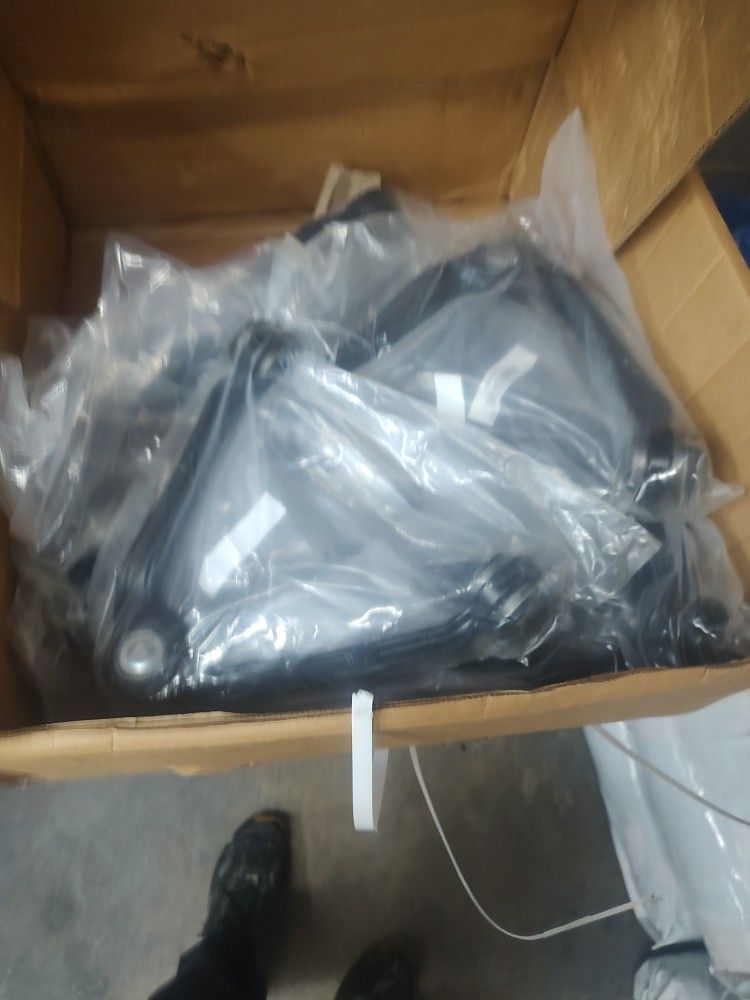 2003 Thru 2009 Yukon Denali Upper And Lower Control Arms With Bushings