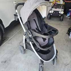 Graco Collapsible Stroller W/ Phone & Cup Holder
