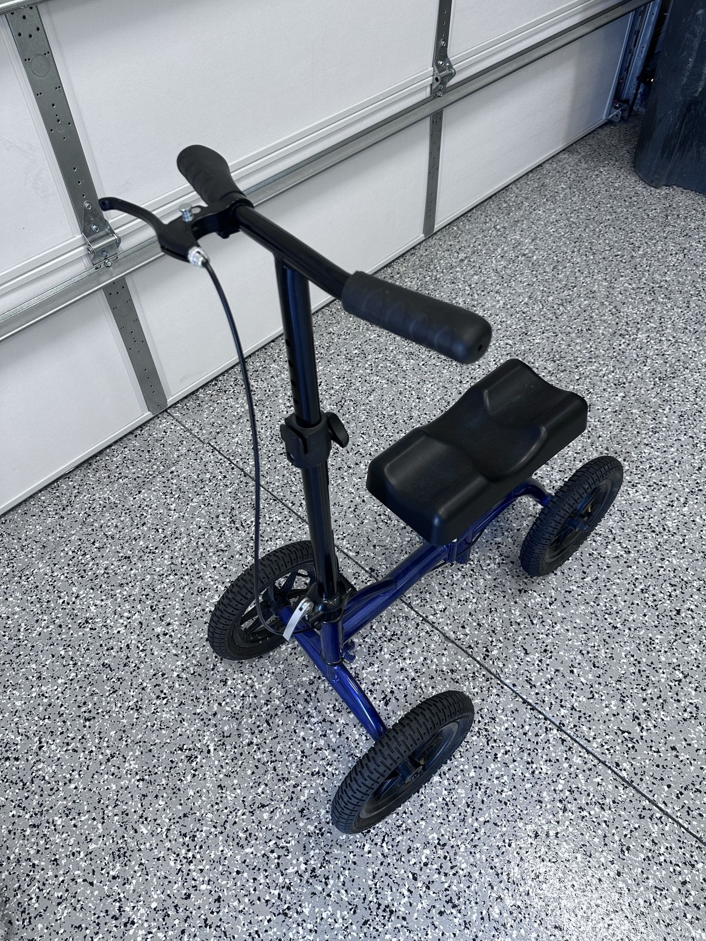 Knee Scooter - Knobby Tires For Outdoor Use