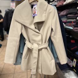 Women’s Tahari Coat 