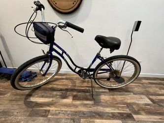 Women’s Schwinn Beach Cruiser 7 Speed