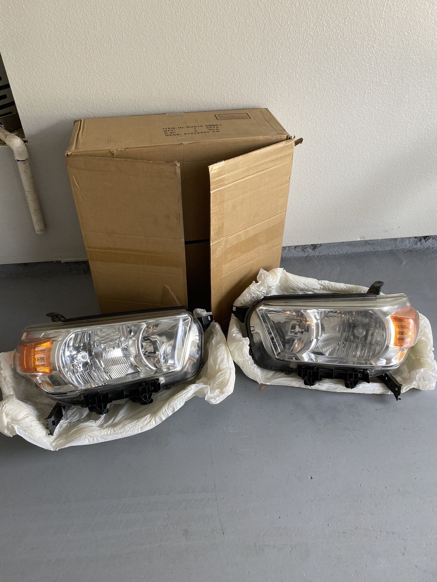 toyota 4runner headlights oem genuine Japan 2011 to 2015 models