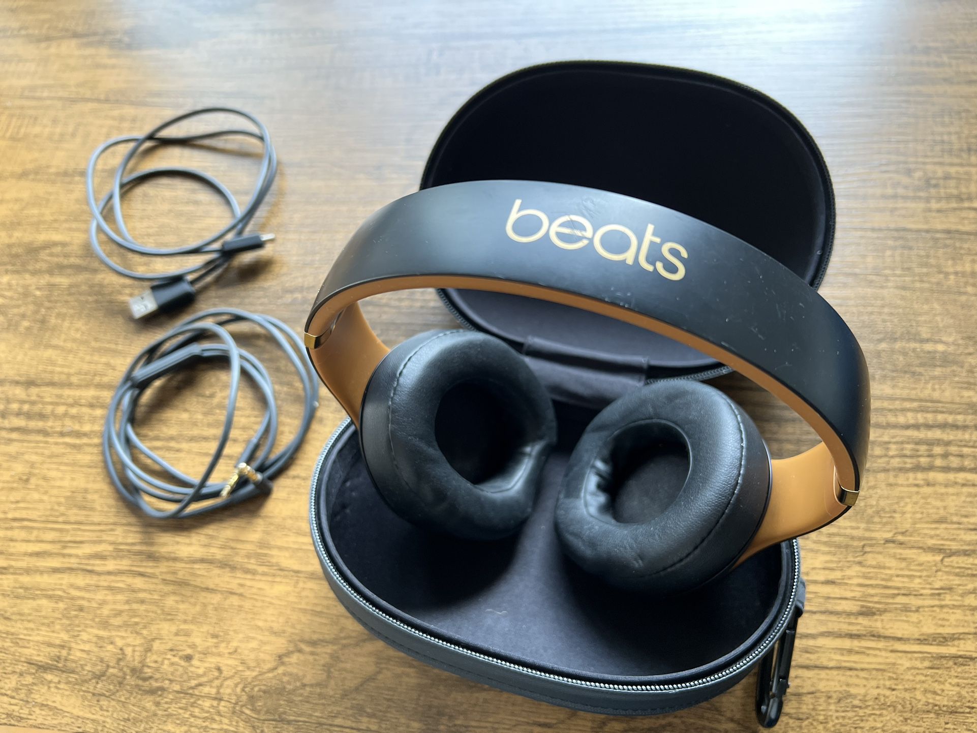 Beats Studio3 Wireless Headphones – The Beats Skyline Collection