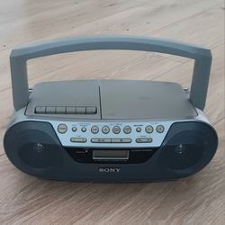 Vintage Sony Stereo Boombox 