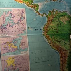 VINTAGE PULL DOWN MAP OF LATIN AMERICA