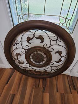 BROWN CIRCULAR WALL ART/CLOCK
