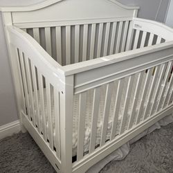 Used Crib, Great Condition. Free Mattress And Sheets