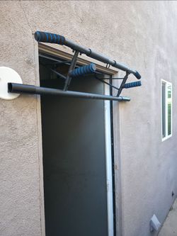 Heavy-Duty Folding Multi-Grip Doorway Pull-Up Bar