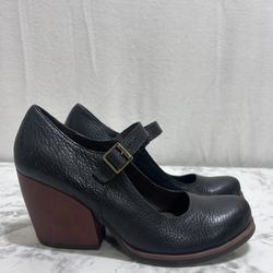 Kork-Ease Korks Wedge Maryjane Buckle Pebbled Shoes 9.5 Leather Black Block Heel