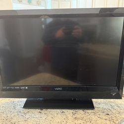 Vizio HDTV 32” Flatscreen
