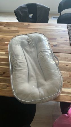 Snuggle me, baby lounger.