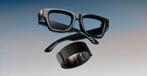 Meta glasses with a display