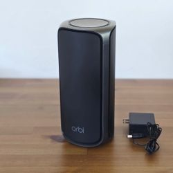 Orbi RBE970 Router Mesh Network Perfect Condition