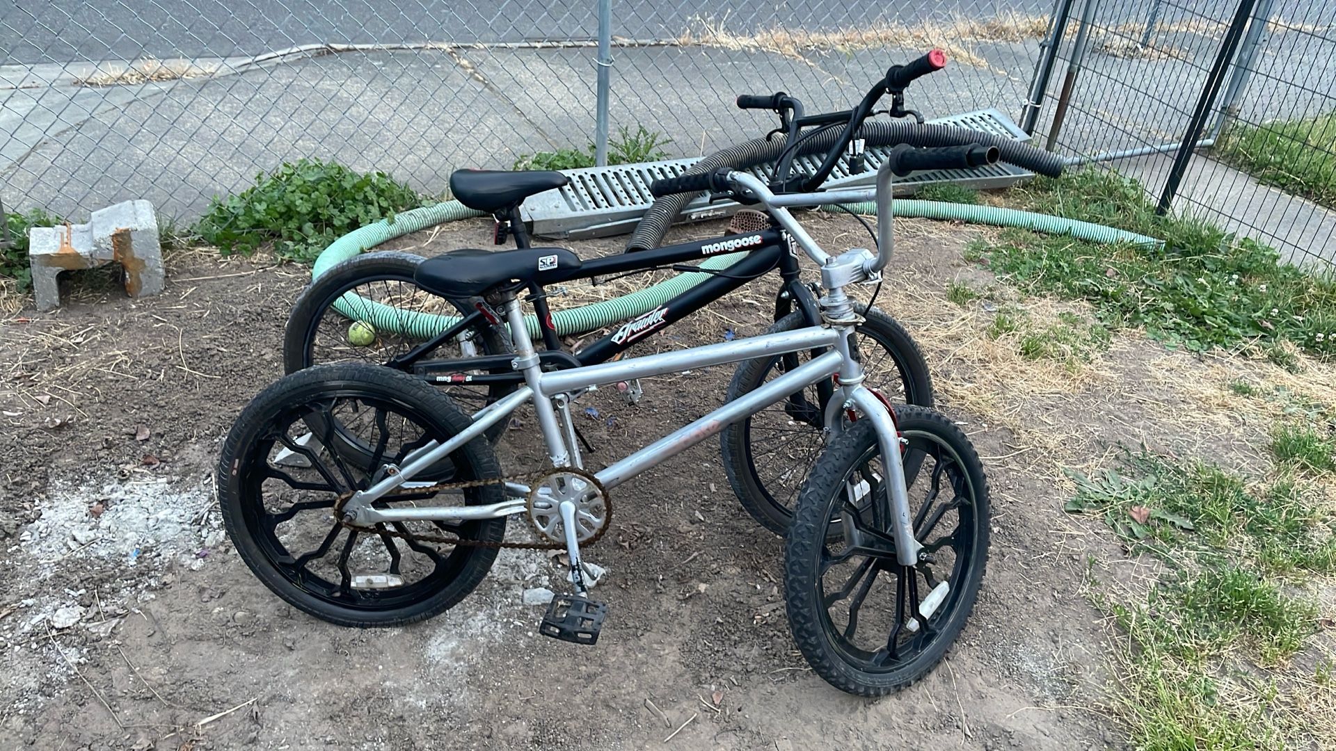 2 Bikes 