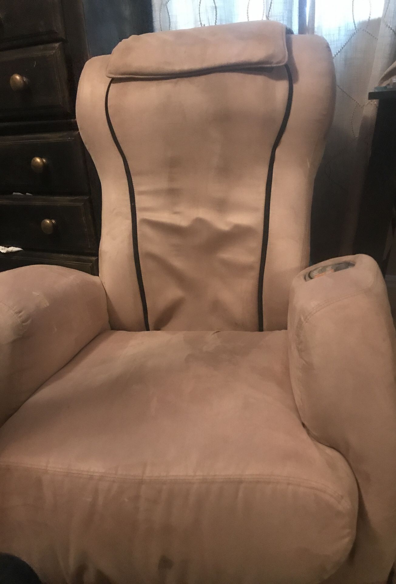 iJoy 130 Human Touch massage chair
