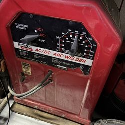Lincoln Electric Welder Ac/Dc  225/125 Stick Welder 