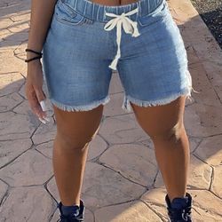 Medium Raw Edge Denim Shorts 