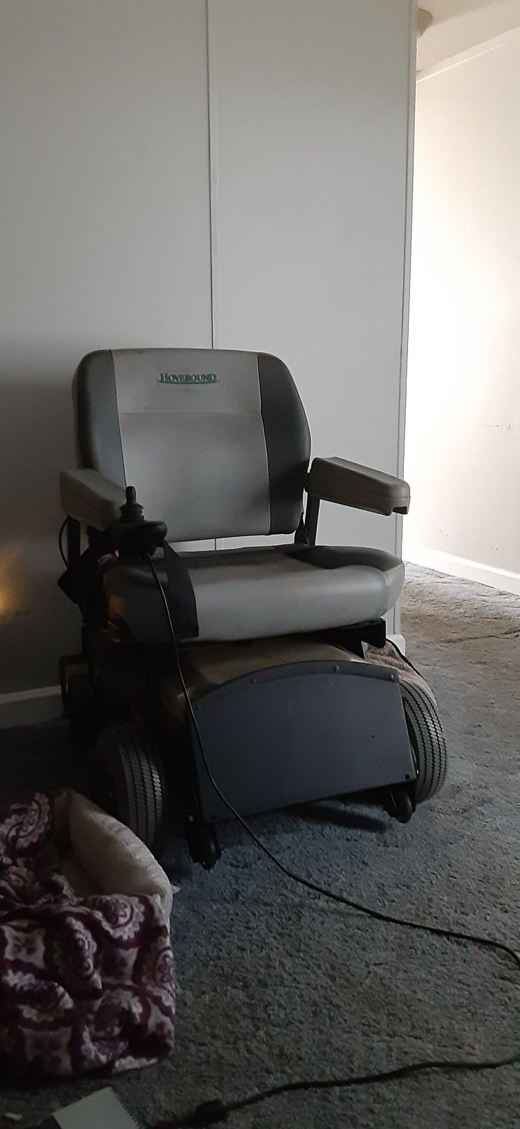 New Hoverround Electric Wheelchair