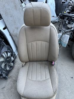 2011 Mercedes cls 550 seat part