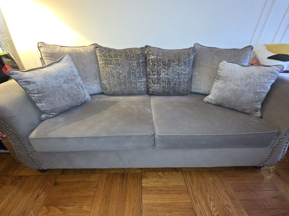 Used/Still GREAT Condition: Full Size Grey/Silver Tone Sofa 