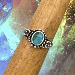 Vintage Style Turquoise & .925 Solid Sterling Silver Flower Ring - Sz 7