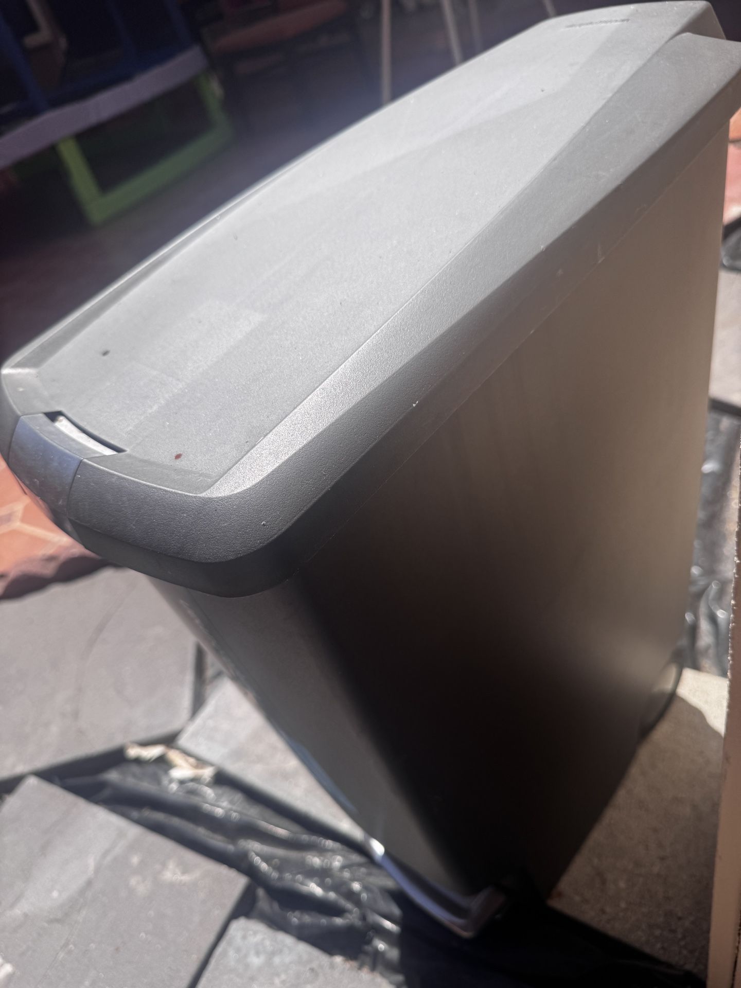 Simplehuman 40L Step Trash Can – Grey