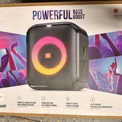 Se vende bocina JBL PARTYBOX ENCORE ESSENTIAL Powerful Bass Boost  