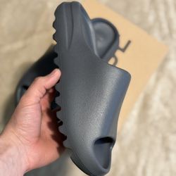 Yeezy Slide Slate Grey 