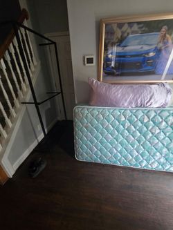 Twin matress and metal frame