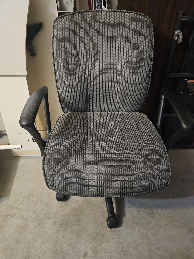 Gray Desk Chair 