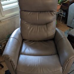 Parker House/Living Leather Power Recliner