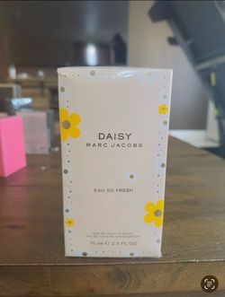 Marc Jacobs Daisy Eau so Fresh Eau de Toilette 2.5 oz