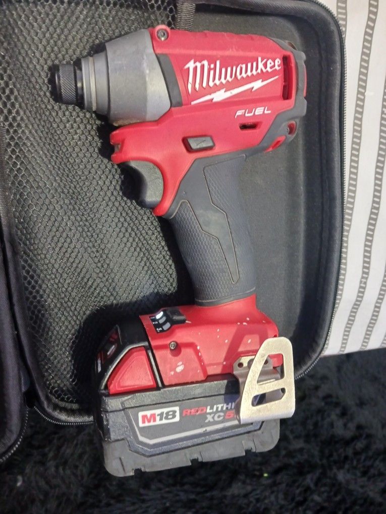 Milwaukee Power Tool & Battery