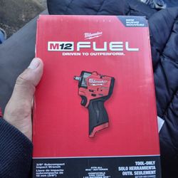 Milwaukee Cordless Sub Compact Impact Wrench