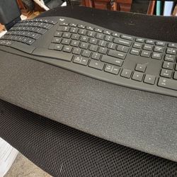 Curved Wireless Keyboard 