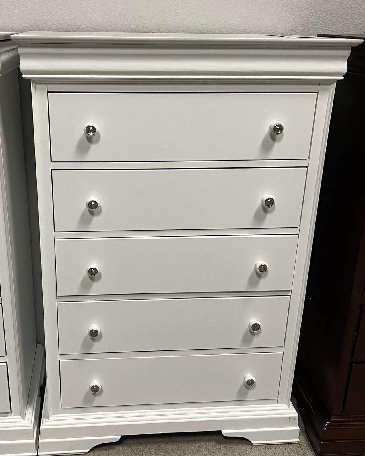 MOR Dresser With Mirror for Sale in Kirkland, WA OfferUp