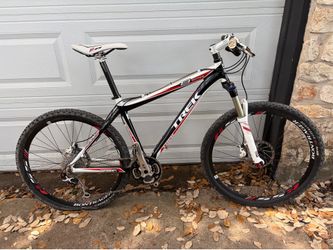 Trek 8000 front suspension mountain bike
