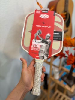 Selkirk OMNI Widebody pickleball paddle