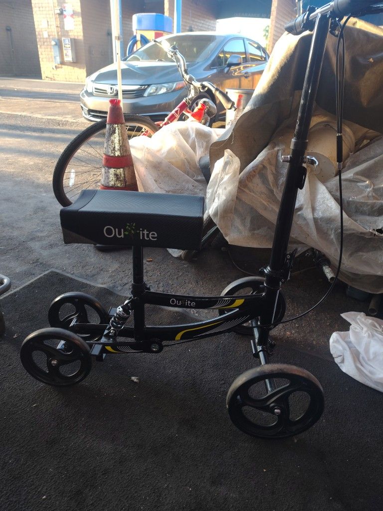 Ousite Knee Walker #WB-2201 With Shock Absorber Adjustable Height (black)